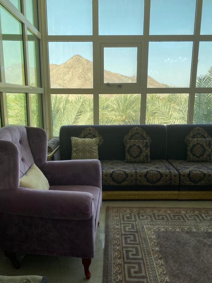 UAE farm Villa Qur Exteriör bild