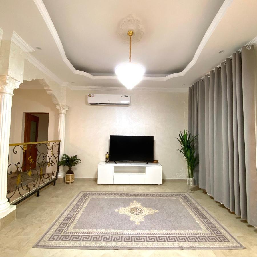 UAE farm Villa Qur Exteriör bild