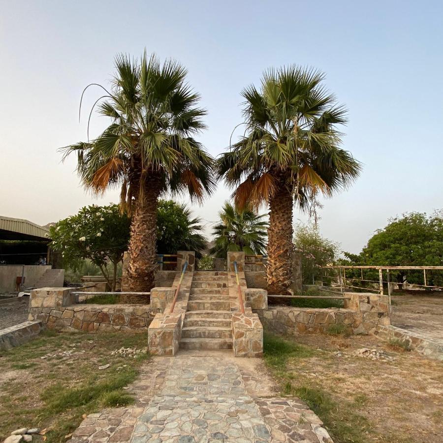 UAE farm Villa Qur Exteriör bild