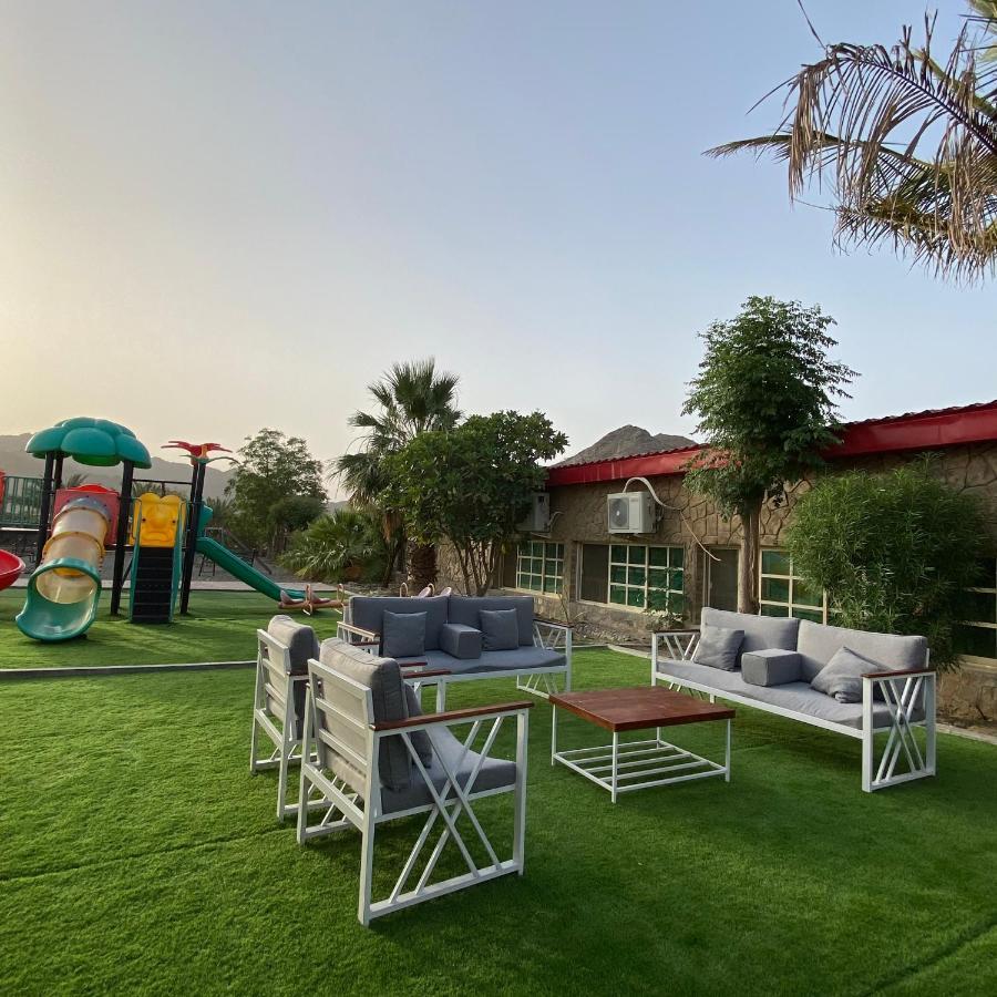 UAE farm Villa Qur Exteriör bild